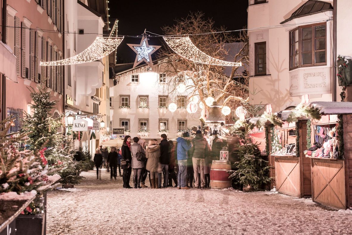 Kitzbühel Christmas markets in the town square