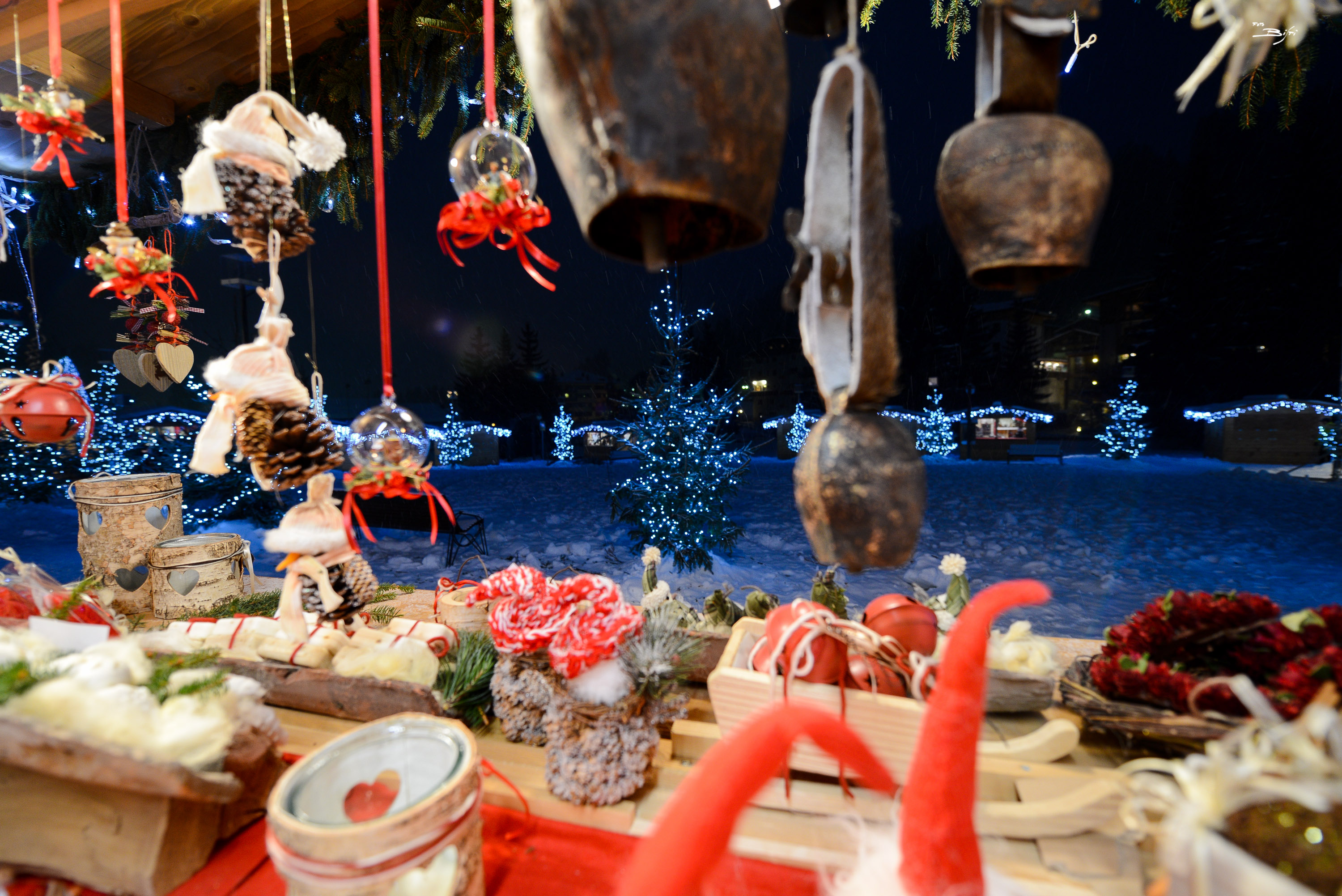 Gifts on sale at Madonna di Campiglio Christmas market