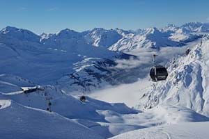 A gondola coming up the mountain in St Anton